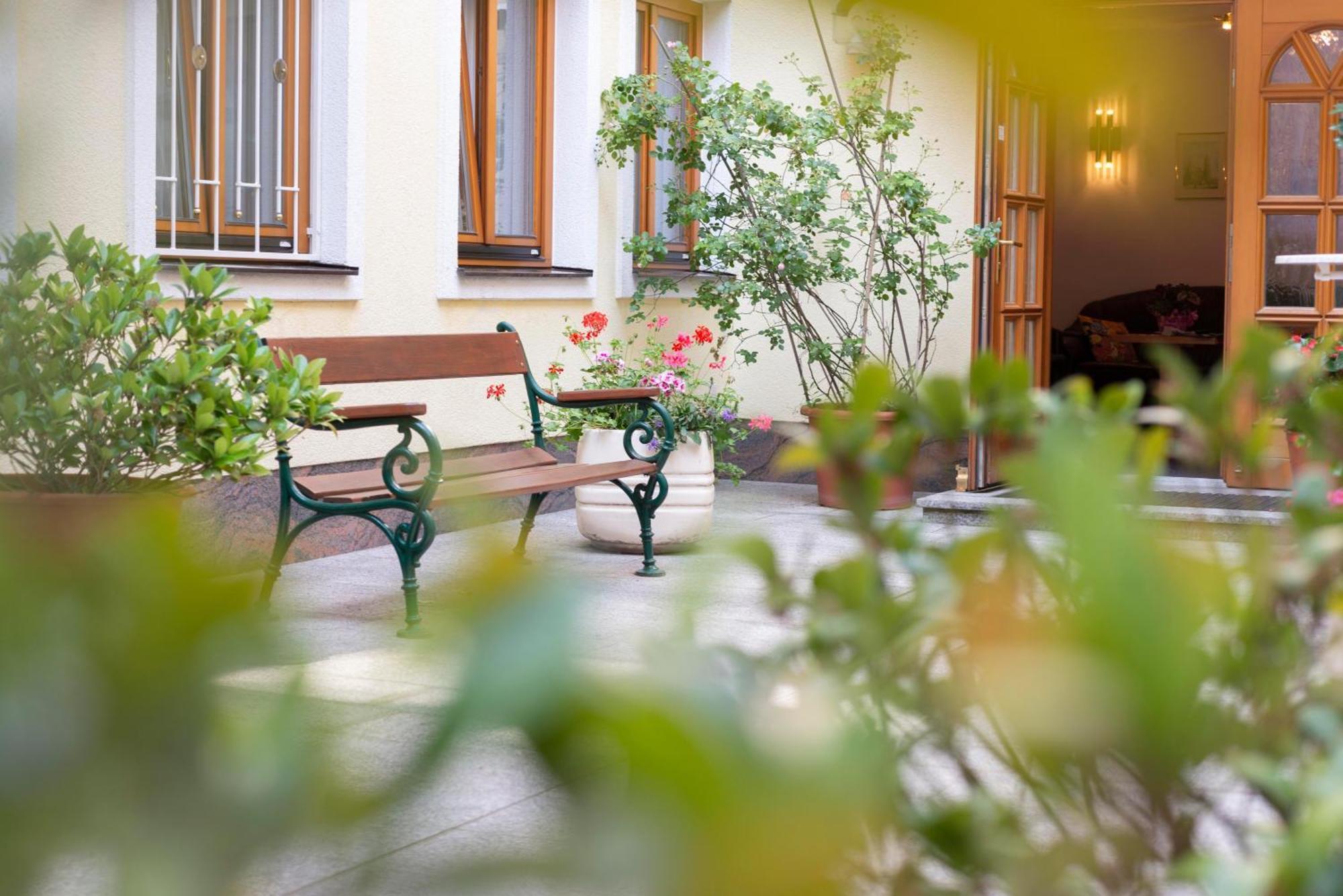 Fleger Appartements Wenen Buitenkant foto