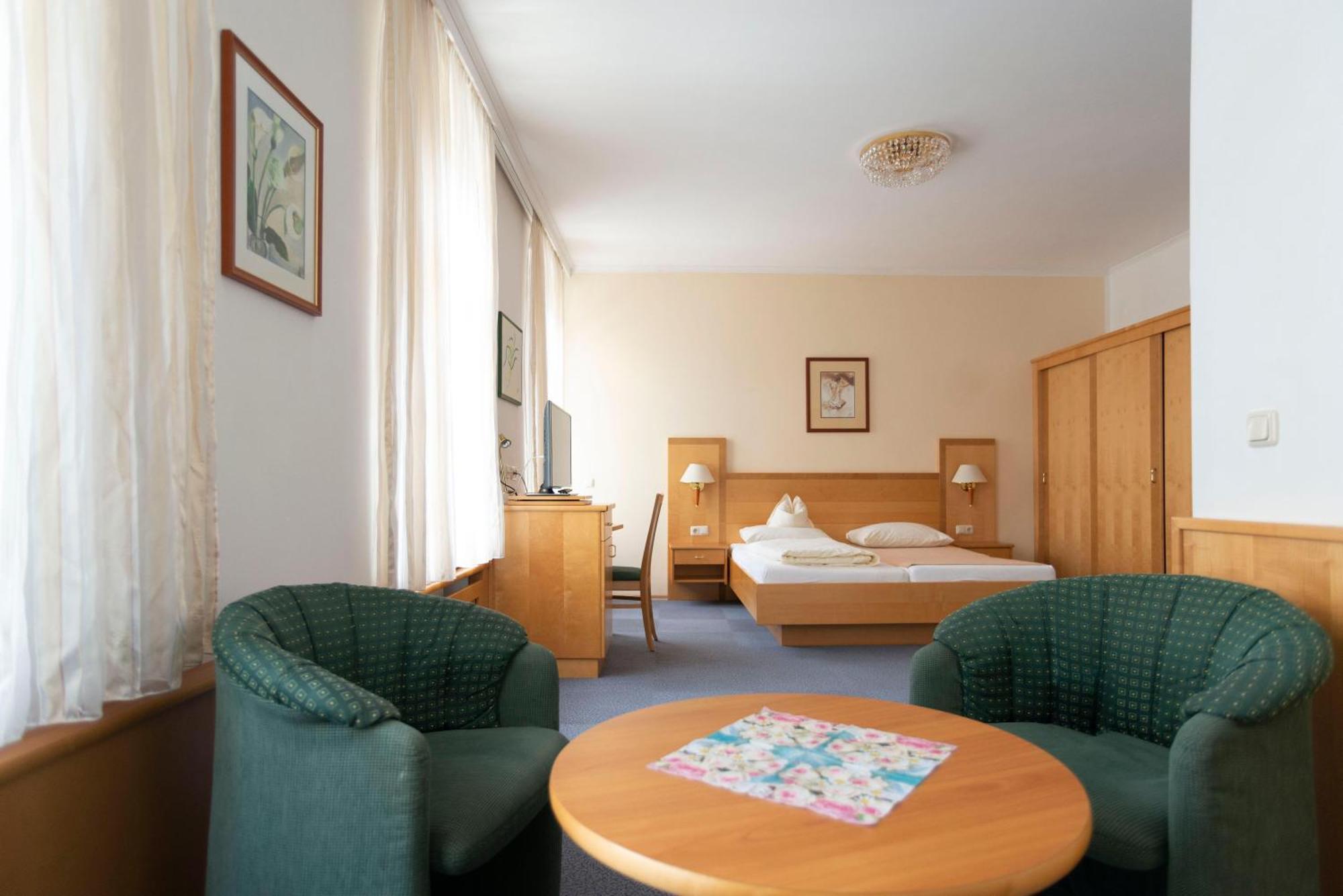 Fleger Appartements Wenen Buitenkant foto