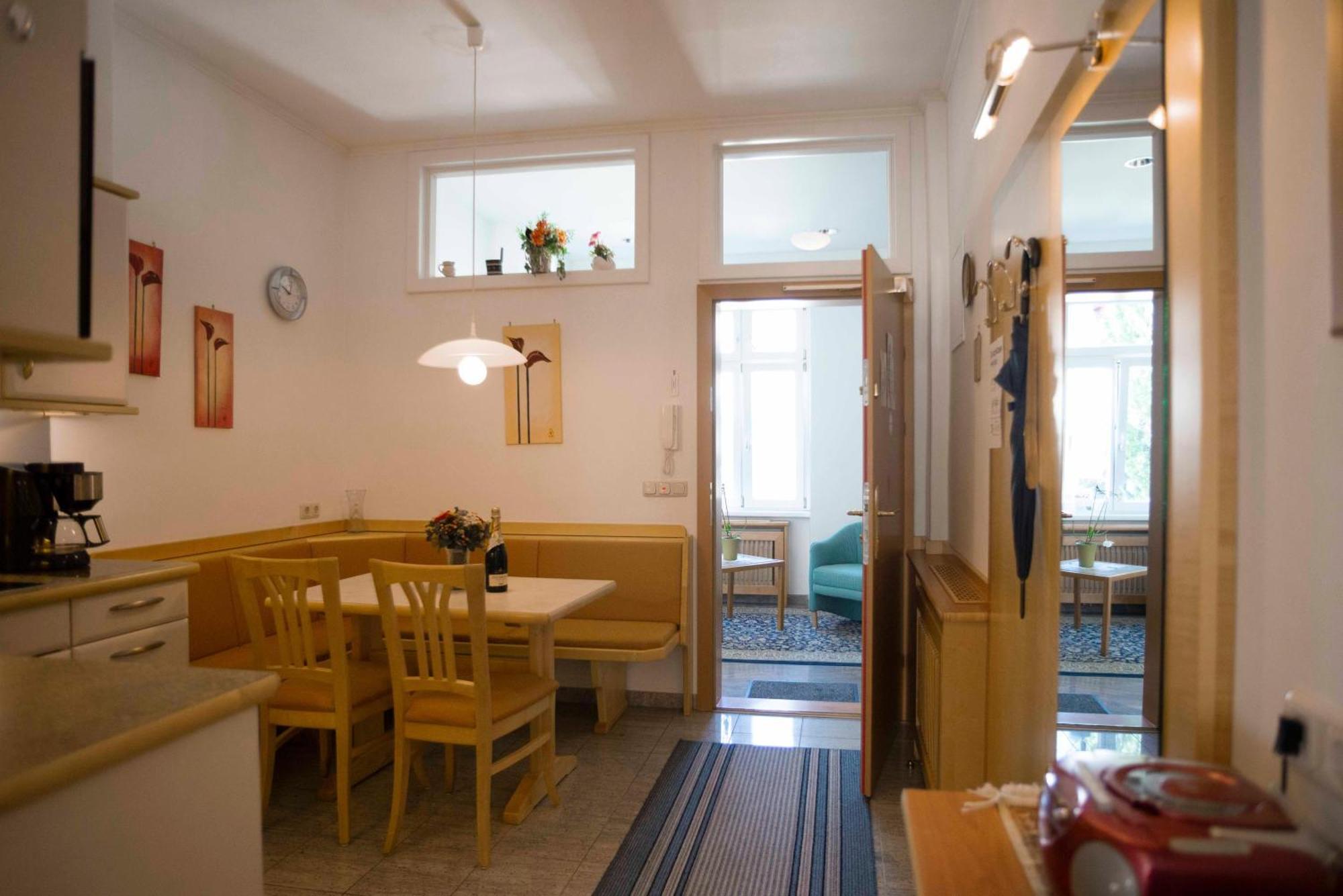 Fleger Appartements Wenen Buitenkant foto